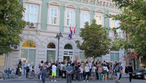 POČAST SLAVNOM SUGRAĐANINU: Predloženo da Gradska biblioteka u Vršcu da ponese ime Vaska Pope