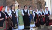 DAME IZ VRETENA ZASENILE PUBLIKU: Specijalno priznanje za interpretaciju na Festivalu tradicijskog pevanja u Subotici (VIDEO)