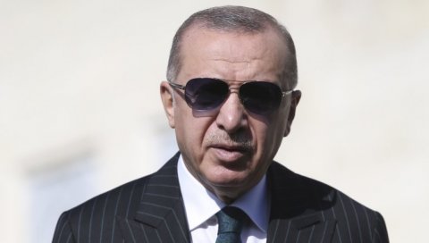 ЕРДОГАНОВ КОНТРАУДАР: Анкара упозорила Вашингтон на последице притиска на Турску због С-400