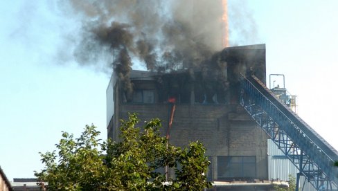 ДВОЈЕ ПОГИНУЛО, ШЕСТ ПОВРЕЂЕНИХ За пожар на Ади Хуји оптужени троје запослених у Фабрици хартије Београд и један ватрогасац