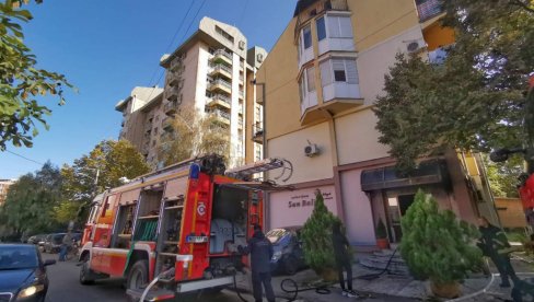 ZAPALIO SE SOLARIJUM U NIŠU: Buknuo požar u salonu - gašenje u toku, prostorija potpuno izgorela (FOTO)