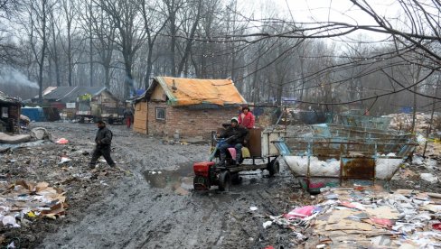 ISTRAŽIVANJE O POLOŽAJU ŽENA: Sve više majki se odlučuje na dojenje, i dalje visok prosek maloletničkih brakova kod Roma