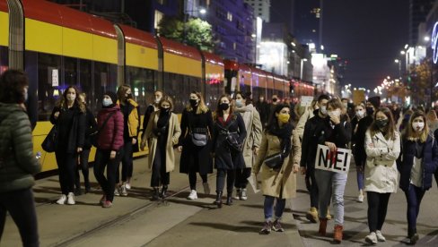 EP UPOZORIO POLJSKU: Zabrana abortusaj krši prava žena EP UPOZORIO POLJSKU: Zabrana abortusaj krši prava žena