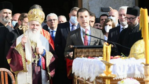 АЛЕКСА БЕЧИЋ: Од Амфилохија се морамо опростити, али се никада нећемо растати