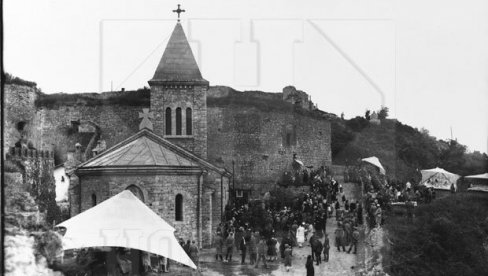 BEOGRADSKE PRIČE: Od austrijske barutane do Crkve Ružice, redovi i gužve već dva veka (FOTO)