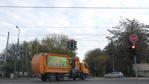 СЕМАФОР ПОНОВО РАДИ: Надлежни реаговали на писање “Новости” о сигнализацији на раскрсници Мије Ковачевића и Чарлија Чаплина