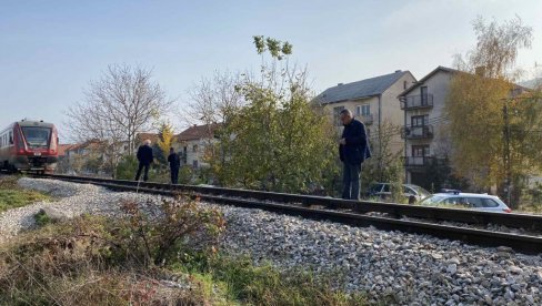 СТАЊЕ ДЕВОЈКЕ КОЈУ ЈЕ УДАРИО ВОЗ У НИШУ: Вишеструке повреде, лекари се боре да јој спасу живот