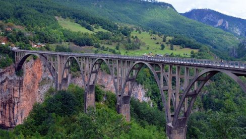 POČELA REKONSTRUKCIJA MOSTA NA TARI: Nakon potpisivanja dopunskog ugovora