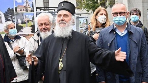 НАПУСТИО НАС ЈЕ ЧОВЕК БЛАГЕ НАРАВИ И БЛАГОРОДНОГ ДЕЛА: Весић, Вучевић и Маја Гојковић се опростили од патријарха Иринеја