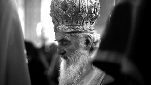 MOGAO JE DA BUDE HARMONIKAŠ: Porodična tragedija odredila život patrijarha Irineja, majka nije htela da ga šalje u školu (FOTO)