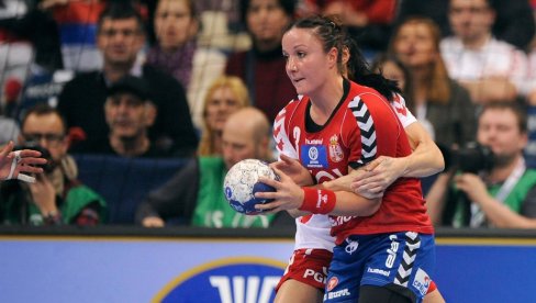 NAVIJAČI, PODRŽITE NAS: Katarina Krpež Šlezak se nada punoj Banjici na utakmici rukometašica Srbije i Litvanije NAVIJAČI, PODRŽITE NAS: Katarina Krpež Šlezak se nada punoj Banjici na utakmici rukometašica Srbije i Litvanije