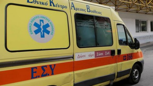 SRBI DOŽIVELI SAOBRAĆAJNU NESREĆU U GRČKOJ: Na Pefkohoriju slupan auto sa našim tablicama, povređena žena!