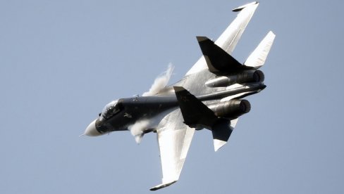 INDIJSKI VAZDUHOPLOVNI MARŠAL OBJAŠNJAVA: Kakve su šanse lovaca F-16 protiv ruskog Su-30 na ukrajinskom ratištu? (VIDEO)