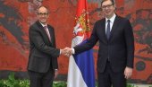 VUČIĆ SE SASTAO SA ŠMIDOM: Predsednik primio akreditive novog ambasadora Švajcarske