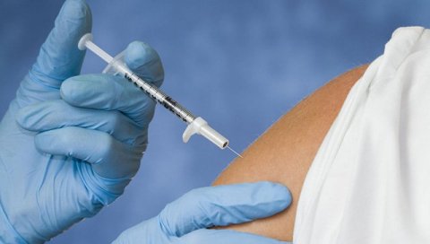 ДНЕВНО СЕ ПРИЈАВИ 20.000 ЉУДИ: Ускоро заказивање и потврда о вакцинацији путем имејла