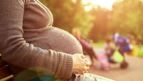 ДИРЕКТОР ГАК ВИШЕГРАДСКА ОТКРИО: Већ има жена које су се вакцинисале и породиле, бебе имају антитела