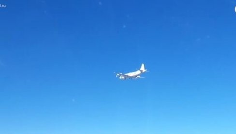 RUSI PRESRELI JAPANSKI AVION: Su-30 ispratio patrolu iznad Pacifika (VIDEO)