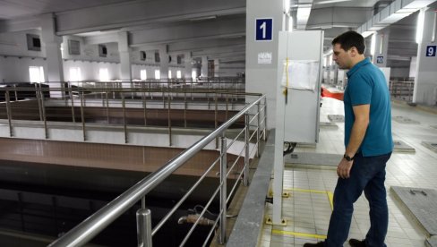 UMANJEN PRITISAK U RAKOVICI Radovi na ispiranju mreže trajaće od ponedeljka do subote UMANJEN PRITISAK U RAKOVICI Radovi na ispiranju mreže trajaće od ponedeljka do subote