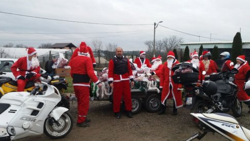 OBRADOVANA I DECA IZ BOLJEVACA: Bajkeri im ulepšali praznike (FOTO/VIDEO)