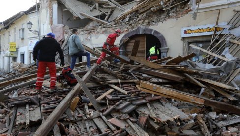 KO JE MUŠKARAC NASTRADAO U PETRINJI: Volonter, koji je stradalima donirao kamp-kućicu, poginuo pomažući drugima (VIDEO)