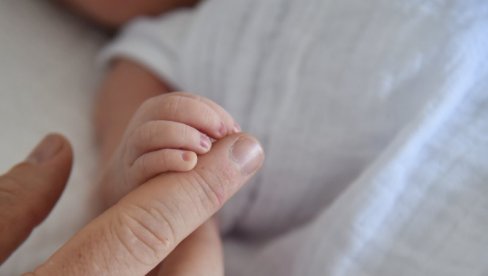 NOVOSTI SAZNAJU: Rođena prva beba iz donorske ćelije uvezene iz Španije