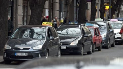 PANIK-TASTERIMA DO POMOĆI KOLEGA:  Policija o evidentiranim nasrtajima na beogradske taksiste