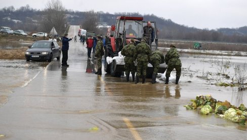 VANREDNA SITUACIJA U SRBIJI: Ovih 12 samouprava su pod alarmom - timovi za spasavanje u pripravnosti