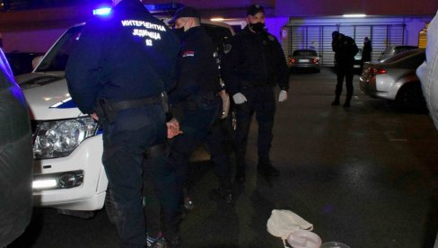 POLICIJSKA AKCIJA GNEV: Zaplenjeno tri kilograma kokaina, otkriveni u skrivenoj šupljini mercedesa osumnjičenog