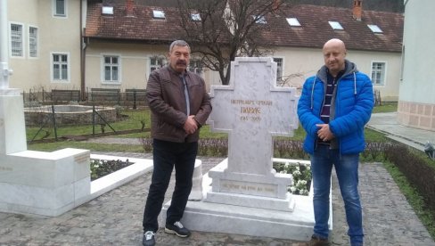 NE BLEDI SEĆANJE NA PATRIJARHA PAVLA: Grob pastira srpskog naroda pravo svetilište (FOTO)