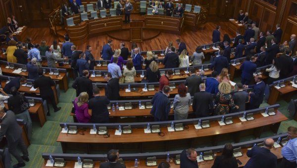 ТРЕЋЕ ПОНАВЉАЊЕ ПРВОГ КРУГА: Настављено гласање за избор председника лажне државе Косово