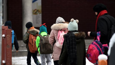 ТРИ МОГУЋА МОДЕЛА НАСТАВЕ ЗА ОСНОВЦЕ: Министар Ружић најавио - Сутра се доноси коначна одлука ТРИ МОГУЋА МОДЕЛА НАСТАВЕ ЗА ОСНОВЦЕ: Министар Ружић најавио - Сутра се доноси коначна одлука
