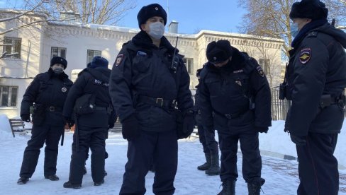 SLUGA MASAKRIRAO ČETVOROČLANU PORODICU: Elenu silovao i izbo nožem, a njenog sina Mihaila (6) zadavio!