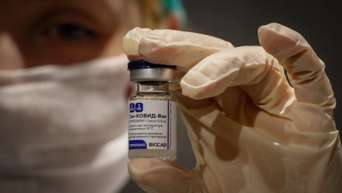 NIŽU SE ODOBRENJA: Još tri afričke zemlje registrovale rusku vakcinu NIŽU SE ODOBRENJA: Još tri afričke zemlje registrovale rusku vakcinu