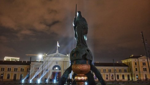 OVAKO IZGLEDA UNUTRAŠNJOST SPOMENIKA STEFANU NEMANJI: Svaki detalj ima poseban značaj, možete se prošetati ispod vizantijskog šlema (FOTO)