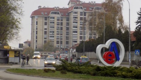 NAGRADE TALENTOVANIM LESKOVČANIMA: Priznanja povodom Dana grada