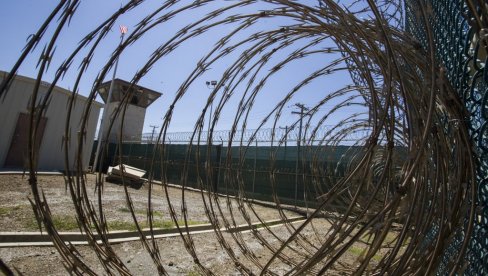 PRVI AVION SLETEO: Migranti iz SAD stigli u Gvantanamo