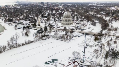 АМЕРИКА НЕ ПАМТИ ОВАКВУ ЗИМУ: Најмање 21 жртва, милиони без струје (ФОТО/ВИДЕО)