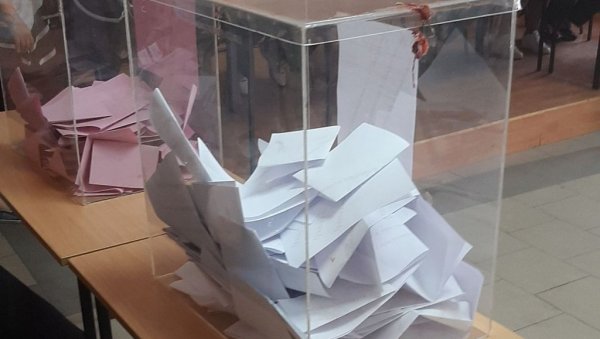 ИЗБОРИ НА КОСМЕТУ: ЦИК - На локалним изборима на КиМ 90 политичких субјеката