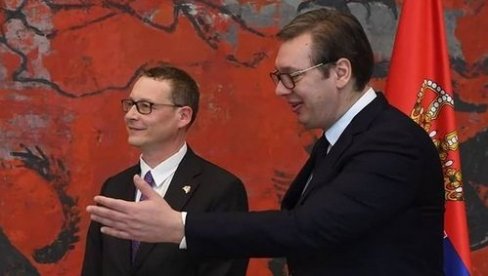 SASTANAK ZAKAZAN ZA 10 SATI: Vučić danas prima u oproštajnu posetu kanadskog ambasadora u Beogradu