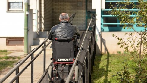 POSTAVLJENO 68 RAMPI U 2024. GODINI: Međunarodni dan invalida podseća na rešavanje svakodnevnih životnih problema