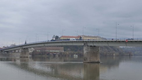 DELOVI GRADA BEZ VODE DO 13 ČASOVA: Radovi na sanaciji havarije na vodovodu u Novom Sadu