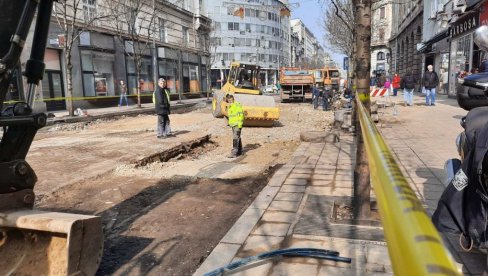 НАОРУЖАЈТЕ СЕ СТРПЉЕЊЕМ! Краља Милана и даље затворена за саобраћај - Велике гужве у центру града (ФОТО)