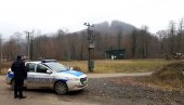 HRVATI SE IZGUBILI NA KOZARI: Policija spasila bračni par s dvogodišnjim detetom HRVATI SE IZGUBILI NA KOZARI: Policija spasila bračni par s dvogodišnjim detetom