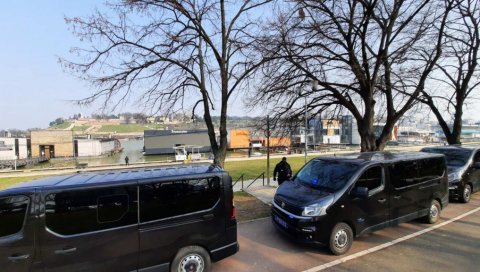 ПОЛИЦИЈА НА СПЛАВУ ЗБОГ ВЕЉЕ НЕВОЉЕ! Прве фотографије и снимци са Фристајлера (ФОТО/ВИДЕО)