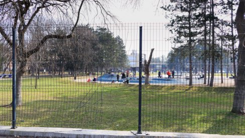 OŠTETILI OGRADU: Dečiji kreativni park u Kragujevcu na meti vandala