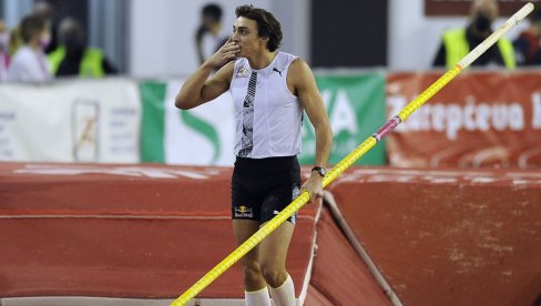 NOVO ZLATO U BEOGRADU! Olimpijski prvak u skoku motkom Armand Duplantis jedva čeka početak dvoranskog SP NOVO ZLATO U BEOGRADU! Olimpijski prvak u skoku motkom Armand Duplantis jedva čeka početak dvoranskog SP