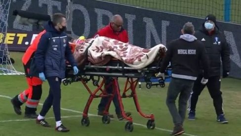 POSTIGAO GOL PA SE POVREDIO Bivši fudbaler Zvezde iznet sa terena (VIDEO)