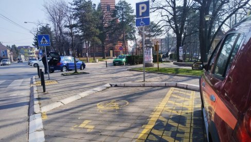 BESPLATNA PARKING MESTA ZA OSOBE SA INVALIDITETOM: U Paraćinu je u toku obnova prava