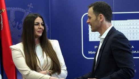 POSAO U MINISTARSTVU ZA NAJBOLJE STUDENTKINJE: Siniša Mali - Sledeći konkurs za zaposlenje u drugoj polovini marta