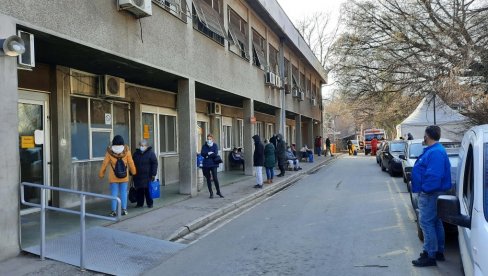 OPET “KOMPROMISNI LOKDAUN”? Raste broj inficiranih i hospitalizovanih, Krizni štab treba da raspravlja o daljim merama